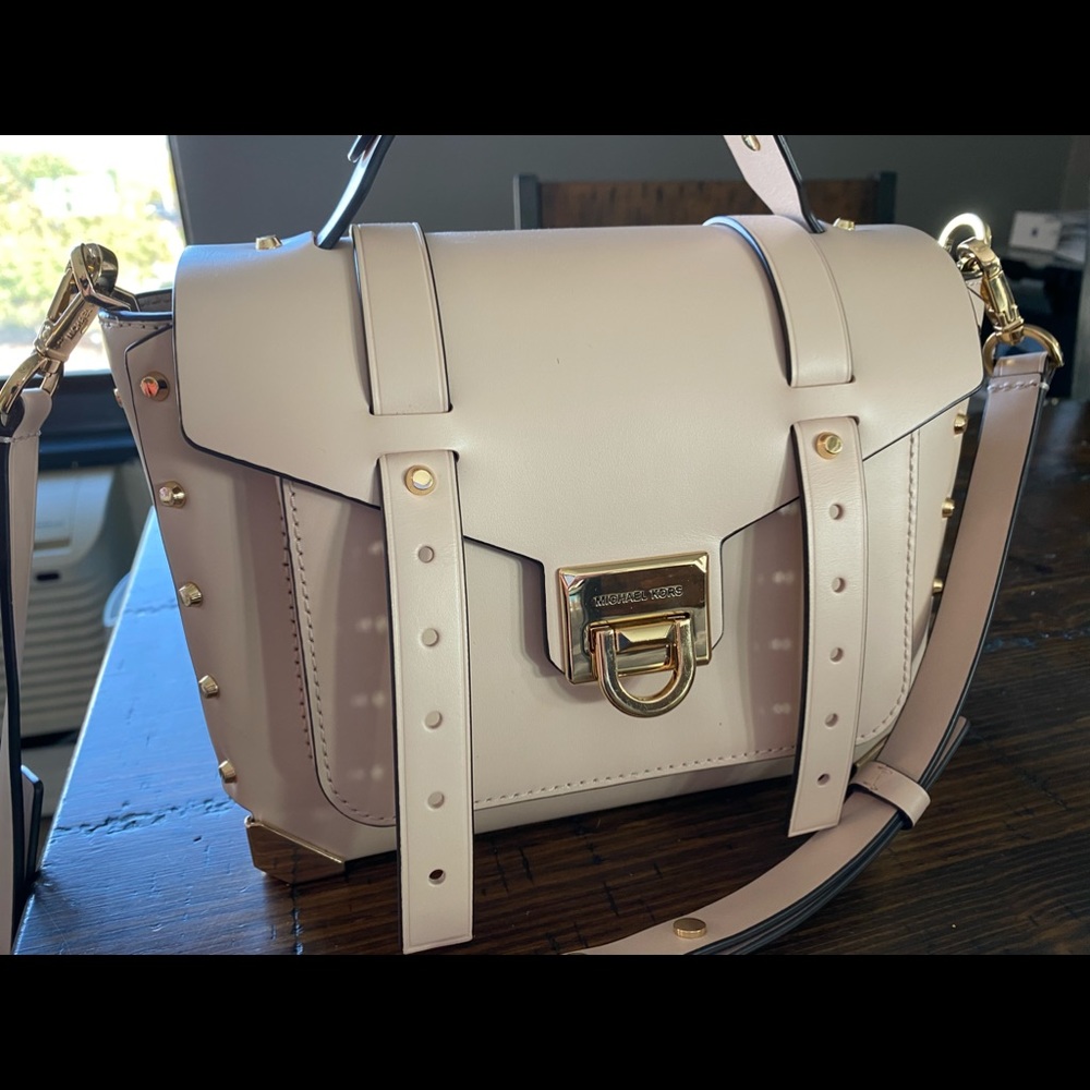 Gorgeous Michael Kors Purse!